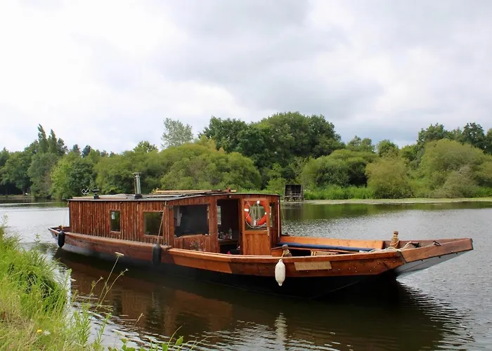 Bateau-hôtel La Toue De